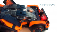 Более того, суперкар Lego имеет модульные функции, и есть много деталей, которые можно открывать или снимать. Двери открываются вверх, а двигатель за сиденьями также можно снять и заменить.