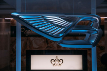Команда Bentley представляет новую и усовершенствованную версию Flying Spur в Bentley Rooms в особняке Tverskaya Residence в Москве.