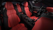 Дополнительные функции Maserati GranSport для модели 2020 года включают в себя стандартные двери с мягким закрыванием и рулевое колесо с подогревом, а также многочисленные вспомогательные технологии для водителя с предупреждением о столкновении в пря
