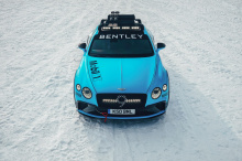 Специальный Bentley Continental GT будет управляться первой женщиной-гонщиком Bentley, Кэти Маннингс. У Бентли есть своя история гонок на льду. Continental GT установил рекорды скорости на льду в 2007 и 2011 годах. Ice Race Continental GT надеется по