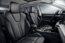 С большим внутренним пространством, еще более продвинутыми функциями безопасности и обновленным внешним дизайном, новая SKODA Octavia стала шире и длиннее, чем ее предшественники, и оснащена увеличенным багажником и новыми эстетическими компонентами.