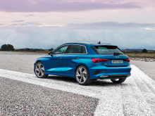 Audi A3 и ее спортивные производные - S3 и RS3 – скоро будут заменены, и фактически, Volkswagen только что продемонстрировал новый 2021 A3 в пятидверной форме Sportback.