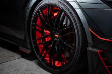 ABT RS7-R превращает RS7 в гигантский спортивный седан благодаря огромному приросту производительности, дополнительным деталям из карбона и уникальному винилу.