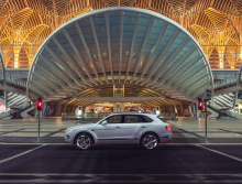 Если вы ищете новый Bentley Bentayga, но не можете выбрать между новой гибридной версией плагин и обычной моделью V8, возможно, эта последняя новость для вас. EPA только что опубликовал свои официальные рейтинги для 2020 Bentley Bentayga Hybrid, кото