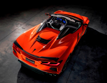 Но в недавнем сообщении на Corvette Forum утверждается, что GM решила отодвинуть начало производства 2021 Corvette, продлив производство до конца октября и предоставив своему сборочному заводу в Боулинг-Грин в Кентукки достаточно времени, чтобы начат