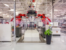 Tesla, лидер в гонке электрических транспортных средств и производитель таких автомобилей, как Model 3 и Cybertruck, возможно, планируют перенести часть своего производства в Великобританию в соответствии с последними слухами. Это следует за продолжа