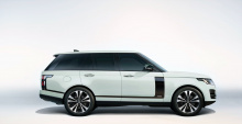 Range Rover Fifty будет доступен в четырех цветах кузова - Carpathian Grey, Rosello Red, Aruba и Santorini Black. Клиенты также получат возможность запросить один из трех цветов у Land Rover Special Vehicle Operations, воспроизведенный из оригинально