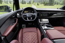 Внешность Audi SQ7 теперь дополнена 20-дюймовыми колесами в стандартной комплектации, а колеса до 22 дюймов доступны в качестве опции.