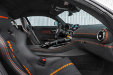 На прошлой неделе был показан Mercedes-AMG GT Black Series. С его 4,0-литровым V8 с двойным турбонаддувом, мощностью 720 лошадиных сил и 800 Нм крутящего момента, это самый мощный автомобиль Black Series из когда-либо созданных. Добавьте к этому злов