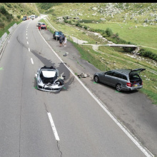 Bugatti Chiron врезался в Porsche 991 на горной дороге