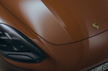 В видеоролике, опубликованном на сайте Porsche для прессы, самый известный автопроизводитель Штутгарта объявил, что глобальный дебют новой Panamera состоится 26 августа в 15:00 по местному времени. Генеральный директор Porsche Оливер Блум примет учас