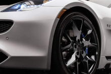 Karma Automotive, которая создает великолепный гибридный роскошный седан Revero, делает большие шаги (несмотря на сомнения в его финансовой стабильности), разрабатывая платформу E-Flex, которая ляжет в основу ее электрического суперкара Karma SC2 мощ