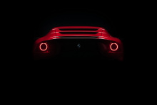 Ferrari Omologata в цвете Rosso Magma (новый оттенок красного для итальянского бренда), основана на платформе Ferrari 812 Superfast.