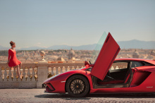 20 моделей из прошлого и настоящего Lamborghini отправляются в путь, чтобы подчеркнуть «красоту, уникальность и превосходство» 20 регионов Италии, которые серьезно пострадали от пандемии, и «создают уникальную инициативу и положительный сигнал к возр