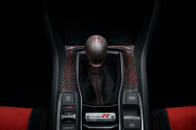 Дополните свой Civic Type R этими новыми спортивными аксессуарами от Honda Access.