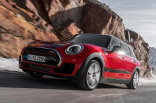 По данным Auto Express, Mini планирует превратить John Cooper Works в суббренд электрических характеристик. В то время как нынешние модели Mini под брендом John Cooper Works основаны на существующих моделях, таких как Mini Cooper и Mini Clubman, Mini