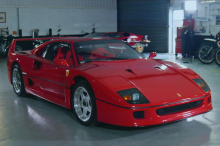 Стивенсон посетил гараж мечты Гарри Меткалфа, чтобы поближе познакомиться с его Ferrari F40 и проанализировать дизайн. Как объясняет Стивенсон, обтекаемая форма F40 привлекательна, но предсказуема. В отличие от некоторых современных суперкаров, здесь