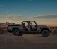 Ходят слухи, что Wrangler добавит отделку Mojave в будущем, и нет никаких сомнений в том, что подобные слухи о Jeep Gladiator Rubicon 392 появятся. Но пока, по крайней мере, они останутся только слухами.