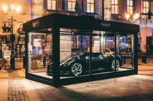 Основанный на 2021 Bugatti Chiron, La Voiture Noire (он же The Black Car) - это уникальное творение, которое было построено в честь 110-летия компании и дань уважения Type 57 SC Atlantic Жаном Бугатти. Автомобиль, который, по слухам, купил звезда мир