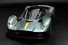 2021 год знаменует собой начало захватывающей новой эры для Aston Martin. Впервые за более чем 60 лет британский автопроизводитель возвращается в гонки Формулы-1, поскольку команда Racing Point F1, принадлежащая Лоуренсу Строллу, будет переименована 