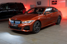 Установка черной решетки с динамической подсветкой Iconic Glow в BMW 3 G20/G21 