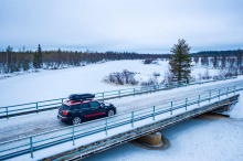 В Лапландии несколько производителей, включая BMW, проводят испытания в холодную погоду. Однако Финляндия также является эпицентром автоспортивного наследия Лапландии. Здесь находится автомобильный музей Mobilia, в том числе Музей ралли и Зал славы р