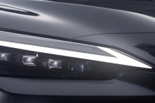 Никаких технических подробностей в видео не раскрывается, но Lexus утверждает, что новый NX более мощный, динамичный и маневренный, чем предыдущая модель, но при этом предлагает более передовые технологии и «уделяет больше внимания водителю».