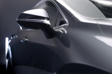 Видео впервые продемонстрировало новый Lexus NX полностью неприкрытым, с развитым языком дизайна внедорожника и концепцией интерьера Tazuna. «Наша следующая глава начинается с нового значка», - объявляет Lexus в видео.
