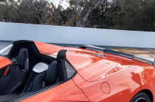 На данный момент Chevy не комментирует что-либо, связанное с 2022 Corvette, но мы ожидаем, что эта информация появится к середине лета.