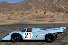 Ему удалось одержать первую в истории победу Porsche в легендарной 24-часовой гонке, и с тех пор он стал живой легендой и даже был показан в фильме Стива МакКуина «Ле-Ман» в 1971 году. Этот зверь питается от 4,5-литрового рядного 12-цилиндрового двиг