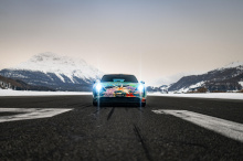 Арт-кары, возможно, автомобили не для всех, но они, безусловно, привлекают внимание. Более 40 лет BMW сотрудничал с художниками, чтобы создать несколько потрясающих и совершенно причудливых арт-автомобилей, и теперь Porsche Taycan 4S подвергся художе