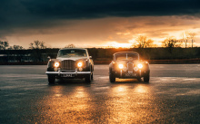 В рамках своей стратегии Beyond100 у Bentley есть смелый план перейти к 2030 году полностью на электричестве, что означает конец уважаемого двигателя компании W12. Британская марка не одинока, поскольку Jaguar Land Rover станет брендом только для эле