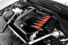 С новыми электрифицированными силовыми агрегатами, которые также присоединились к списку опций двигателей, обновленный BMW 5 серии является огромным шагом вперед по сравнению со своим предшественником, но это не помешало немецкому тюнинг-ателье AC Sc