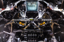 Но есть кое-что еще о Koenigsegg, чья Agera RS установила мировой рекорд максимальной скорости еще в 2017 году - ее основное внимание уделяется опыту водителя и управляемости, а не чистой скорости.