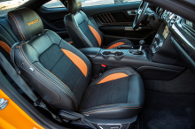 Если это выше вашего ценового диапазона, Shelby American представил новый 2021 Shelby GT начального уровня в качестве альтернативы Roush Mustang. Shelby GT, основанный на 2021 Ford Mustang GT с механической коробкой передач, получил снижение цен на 2