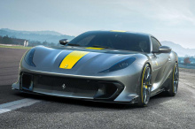 В беседе с Autocar технический руководитель Ferrari Майкл Лейтерс намекнул, что Ferrari уже разрабатывает еще более мощный двигатель V12. «Мы работаем над этим», - подразнил он. К сожалению, Ferrari не намекает, какая модель будет использовать более 