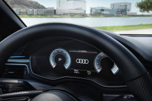 Однако этот новый RS4 получит электрическую помощь. Audi также работает над новым элегантным A4 e-tron с высокопроизводительным вариантом RS. A4 e-tron будет прямым конкурентом BMW i4 - подумайте о нем как о меньшем концепте A6 e-tron. Эта модель осн