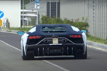 Lamborghini был довольно загружен в прошлом году, сняв покров с Huracan STO и вскоре после того, как представил одноразовый Lamborghini SC20. Еще в 2020 году нам также пришлось взглянуть на несколько шпионских снимков того, что может быть новым Avent