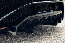 Еще в 2019 году Bugatti анонсировал новый гиперкар, созданный как уникальное произведение искусства. Названный La Voiture Noire (Черная машина), это шедевр стоимостью 1,3 млрд рублей, и с тех пор, как мы впервые его увидели, он стал увлекательной тем
