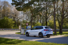 Toyota и Hyundai все еще работают над автомобилями с водородным двигателем, и BMW настойчиво внедряет инновации и здесь, несмотря на то, что традиционные электромобили - легкий выход. В прошлом году мы узнали, что самый известный в Мюнхене производит