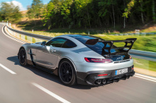 Несколько дней назад Porsche объявил, что 911 GT2 RS, оснащенный комплектом Manthey Performance Kit, установил новый рекорд времени круга Нюрбургринга 6:43.00, тем самым побив предыдущий рекорд времени 6:48.047, установленный Mercedes-AMG GT Black Se
