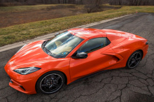 Mecum Auctions предложит последний 2020 Corvette на мероприятии в Киссимми на следующей неделе. Если этот Sebring Orange с интерьером Natural Dipped кажется вам знакомым, то вы правы. Ранее аукционная компания пыталась продать его в январе прошлого г