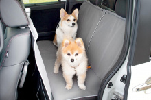 Honda Japan представила ряд автомобильных аксессуаров для собак, гениально названных «Honda Dog», которые призваны облегчить жизнь владельцам собак, а также дать им возможность показать миру, как сильно они любят своих друзей, купив стикеры-лапы и це