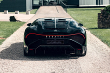 Компания Bugatti недавно подала заявку на имя «Жан Бугатти» в DPMA в Германии 29 июля 2021 года. Для автопроизводителя может показаться странным использование торговой марки сына своего основателя, но это не так, если оно будет прикреплено к будущей 