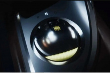 Роскошное подразделение Hyundai Genesis в последние месяцы делает большие шаги. Сначала мы увидели несколько свежих шпионских снимков грядущего Genesis G90, но теперь наше внимание переключилось на грядущий Genesis GV60, первую полностью электрическу
