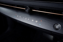 В конце 2019 года Audi объявила, что хочет удалить все кнопки на приборной панели, после успеха, по общему признанию, блестящей Virtual Cockpit и информационно-развлекательной системы MMI Touch Response.