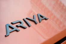 Когда Nissan представил Ariya, считалось, что кроссовер будет стоить около 2,9 млн рублей. Тем не менее, базовая Ariya Venture+ с передним приводом будет начинаться с 3,3 млн рублей. Это по-прежнему намного меньше, чем у Tesla Model Y Long Range, кот