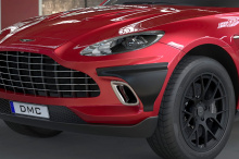 Если вы не можете дождаться появления нового DBX V12, DMC уже превратил его в 800-сильный супервнедорожник. Результат получил название Aston Martin DBX Fuerte. Хотя DMC не славится настройкой Aston (тюнер недавно сотворил чудеса с Ferrari Roma), в пр