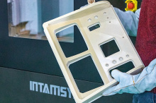 Компания Intamsys, основанная в 2016 году в Китае, специализируется на 3D-печати от изготовления прототипов до серийного производства и создает продукты для аэрокосмической, автомобильной, медицинской и научно-исследовательской отраслей. Использовани