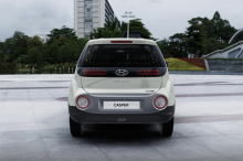 Hyundai Venue стоимостью от 1,44 млн рублей в настоящее время является самым маленьким внедорожником. В некоторых странах автомобильный конгломерат предлагает автомобили с названием Casper. Компактный внедорожник размером всего 360 см имеет большую п